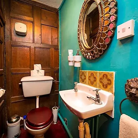 Hotel Trembling Madness York